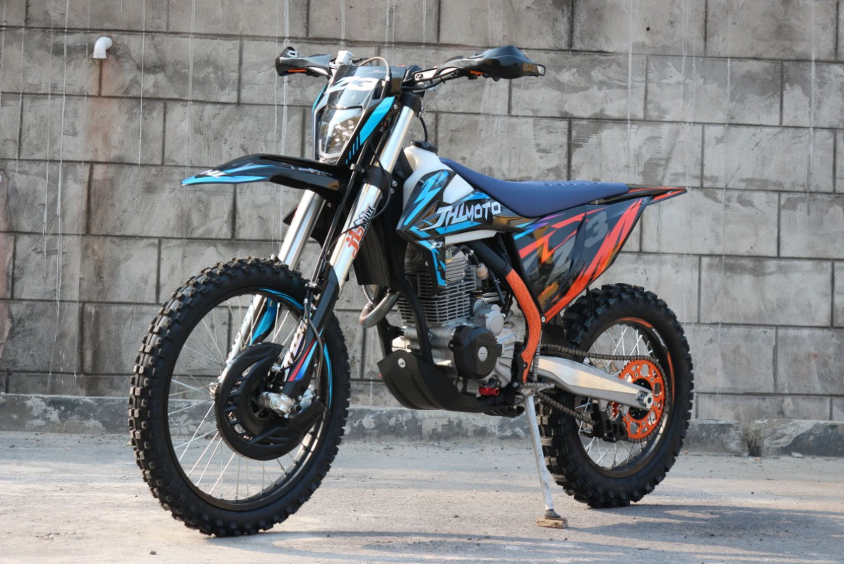 Мотоцикл JHLMOTO JHL Z3 CB250 (172FMM-3A) в Владивостоке