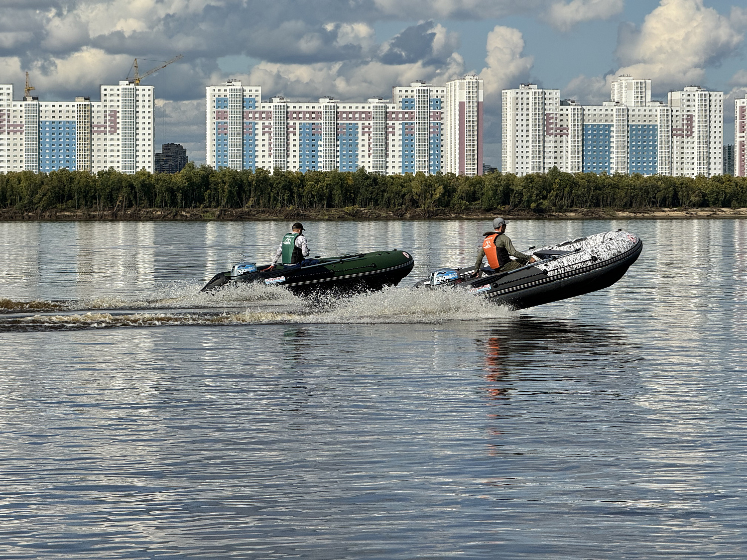 Лодка MISHIMO BIG FLOOR 440 в Владивостоке