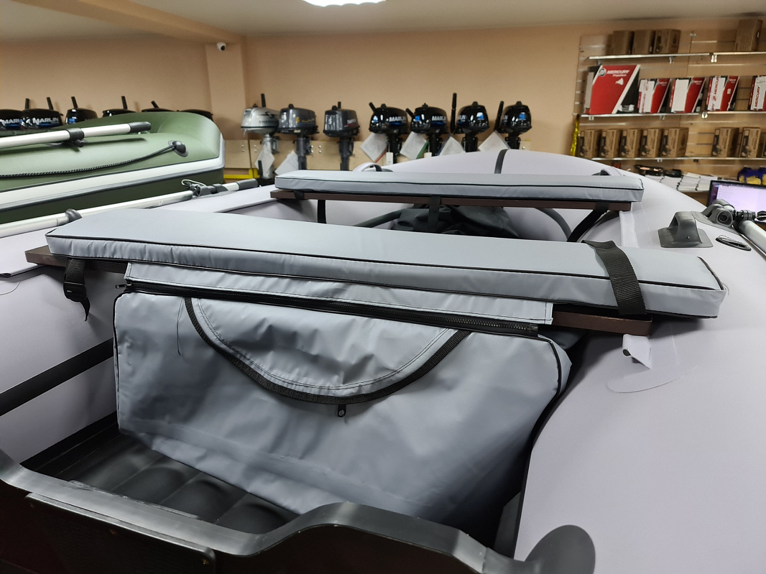 КОМПЛЕКТ МЯГКИХ НАКЛАДОК С СУМКОЙ ДЛЯ ЛОДОК 90Х20 СЕРЫЙ в Владивостоке