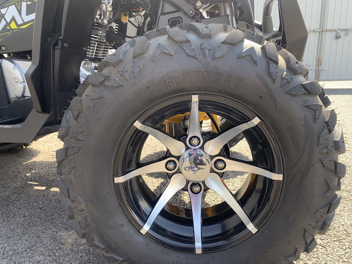 Квадроцикл PROMAX TAURUS 300 MAX-PRO в Владивостоке