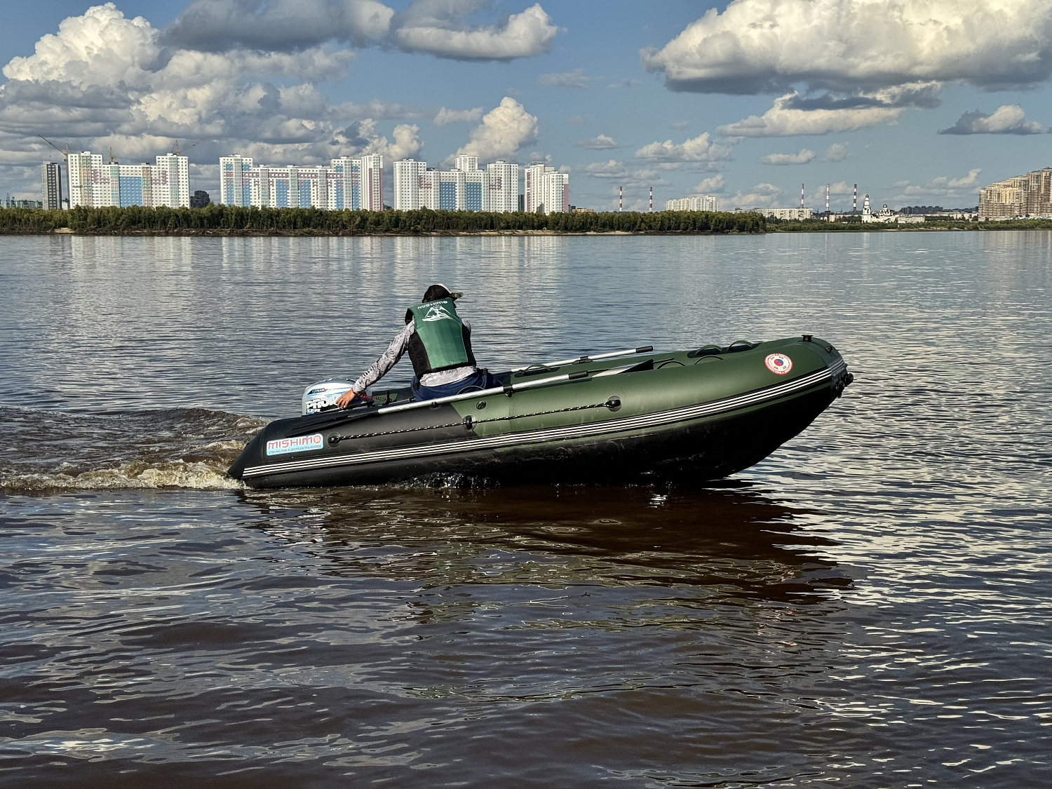 Лодка MISHIMO BIG FLOOR 440 в Владивостоке