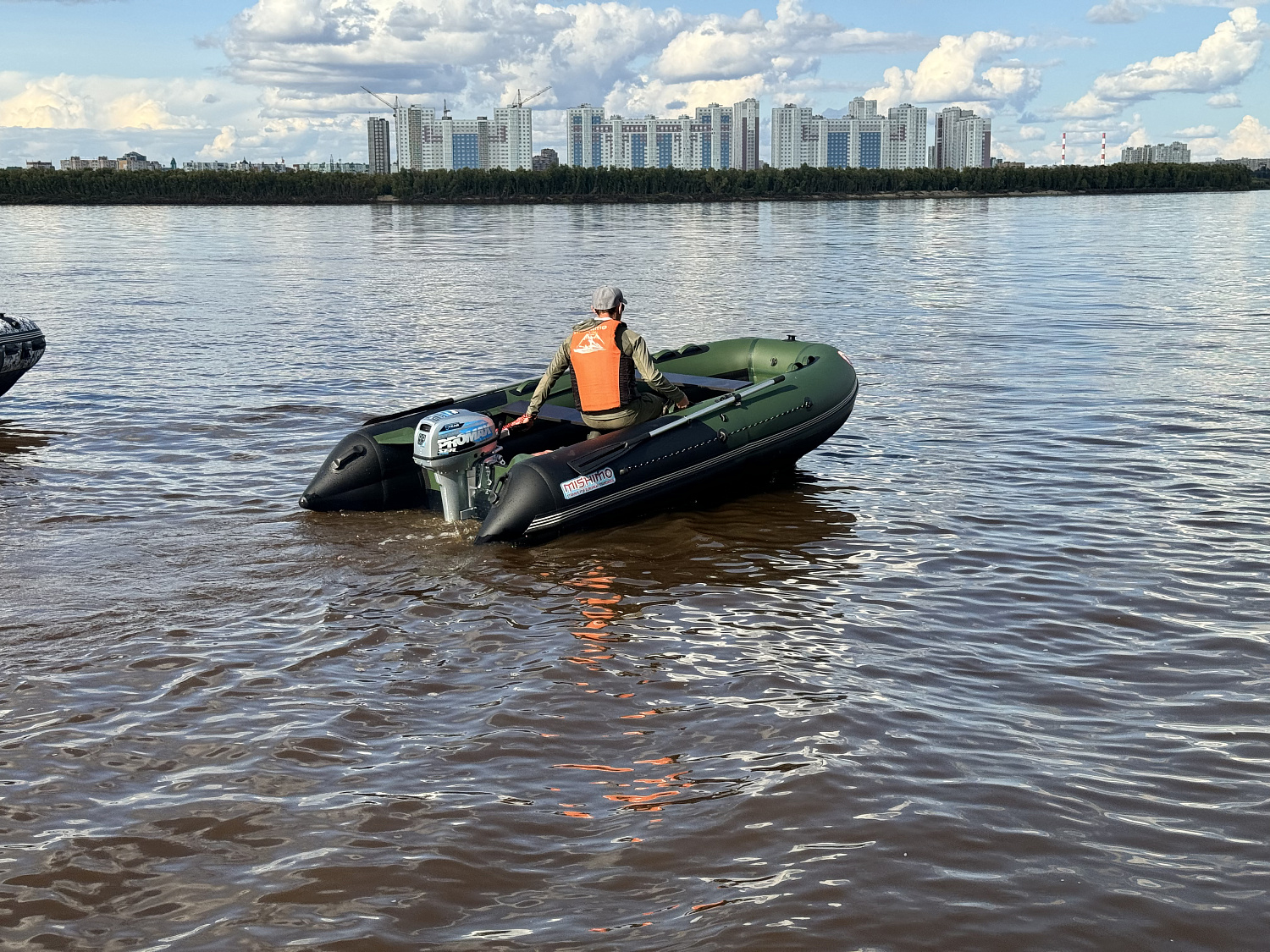 Лодка MISHIMO BIG FLOOR 380 в Владивостоке