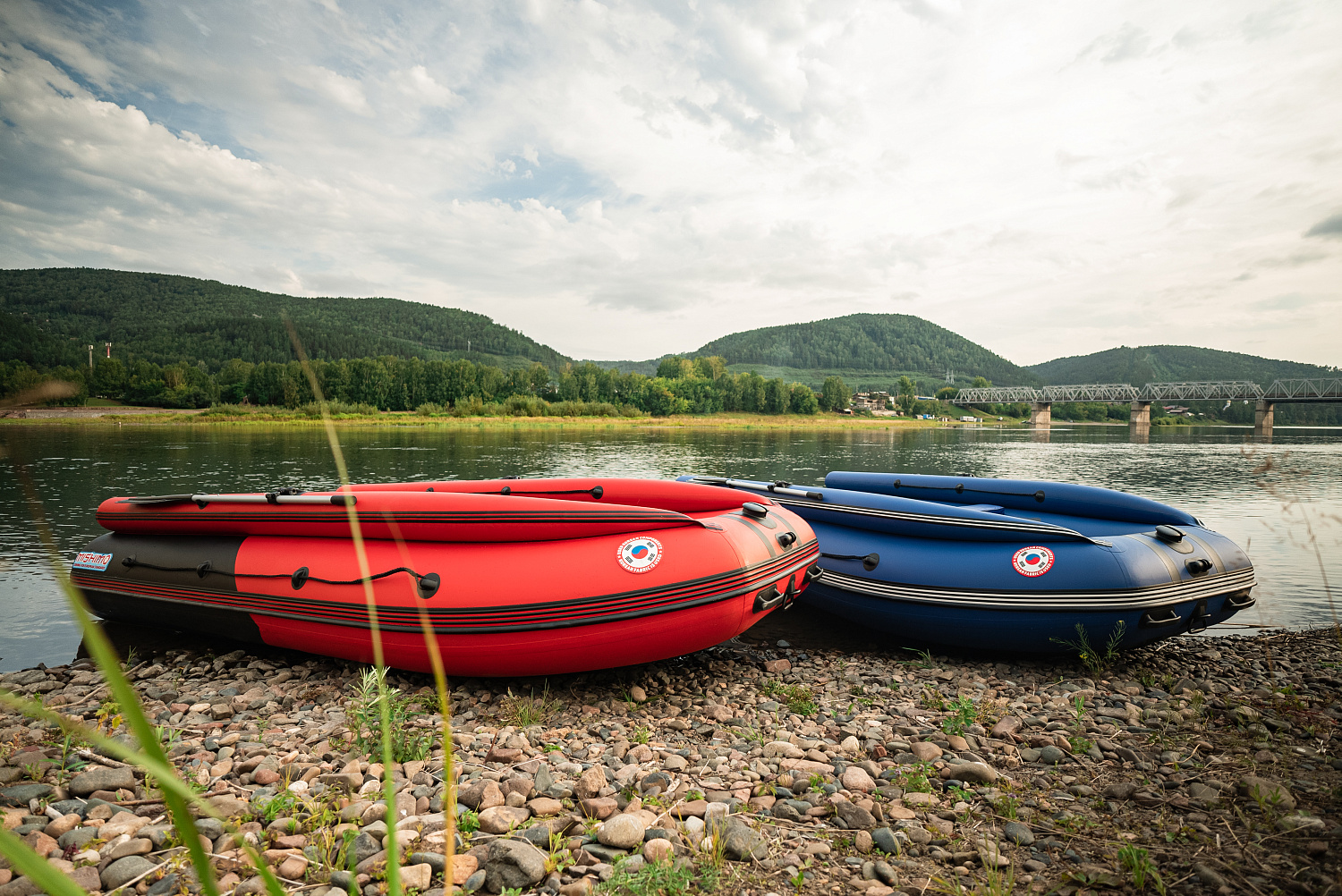 Лодка MISHIMO RIVER FJET PRO 430  под водомет в Владивостоке