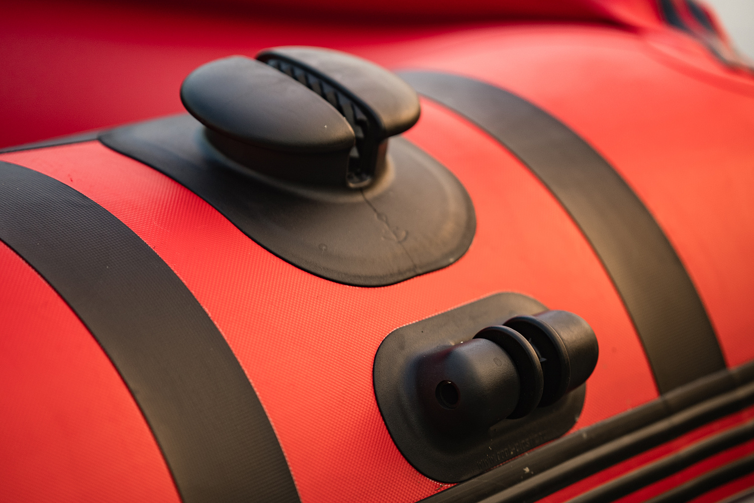 Лодка MISHIMO RIVER FJET PRO 430  под водомет в Владивостоке