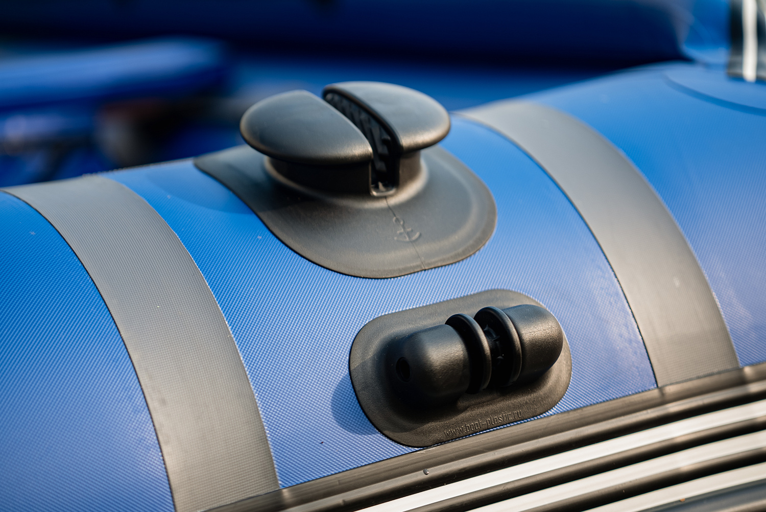 Лодка MISHIMO RIVER FJET PRO 430  под водомет в Владивостоке