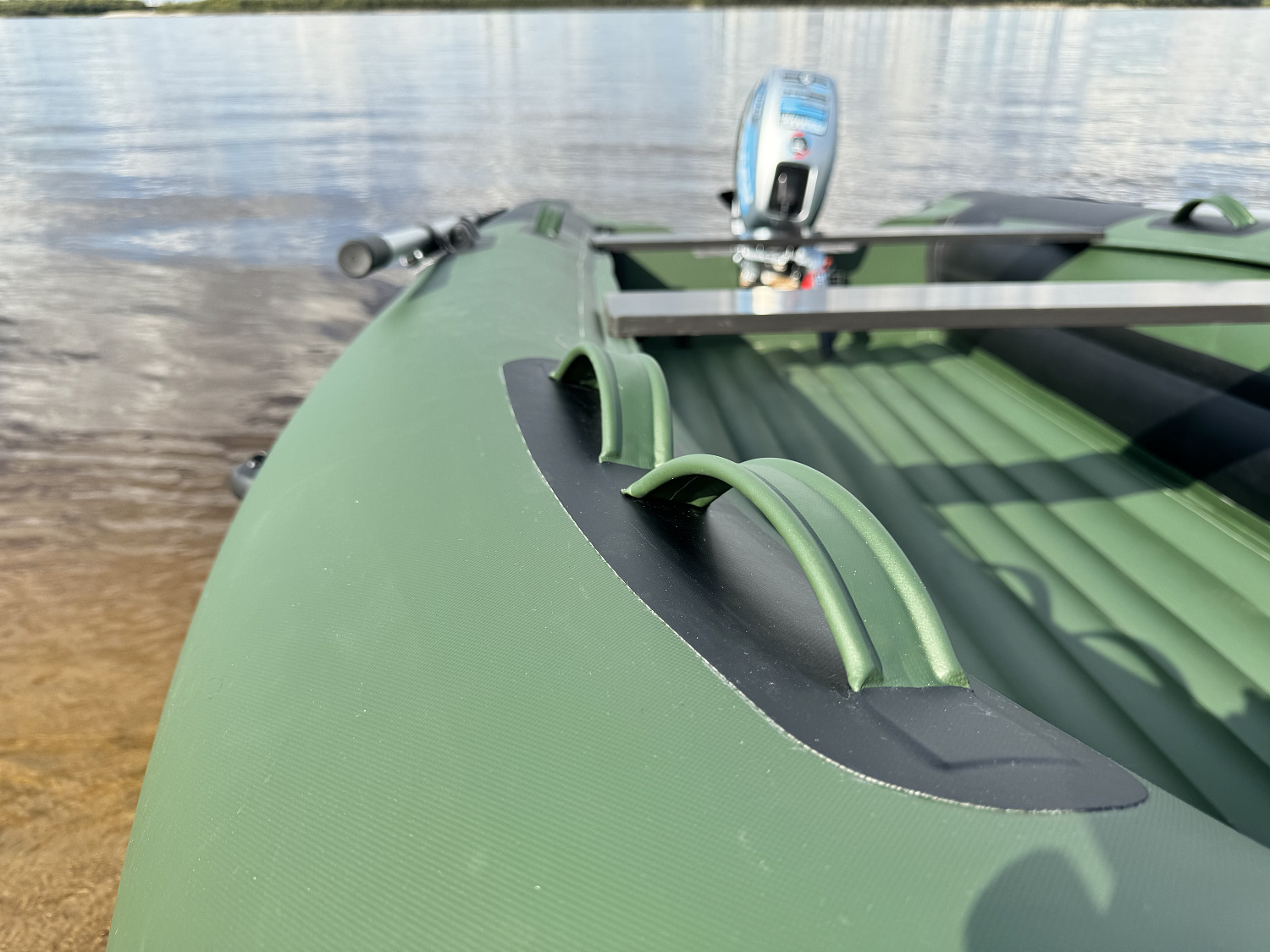 Лодка MISHIMO BIG FLOOR 380 в Владивостоке