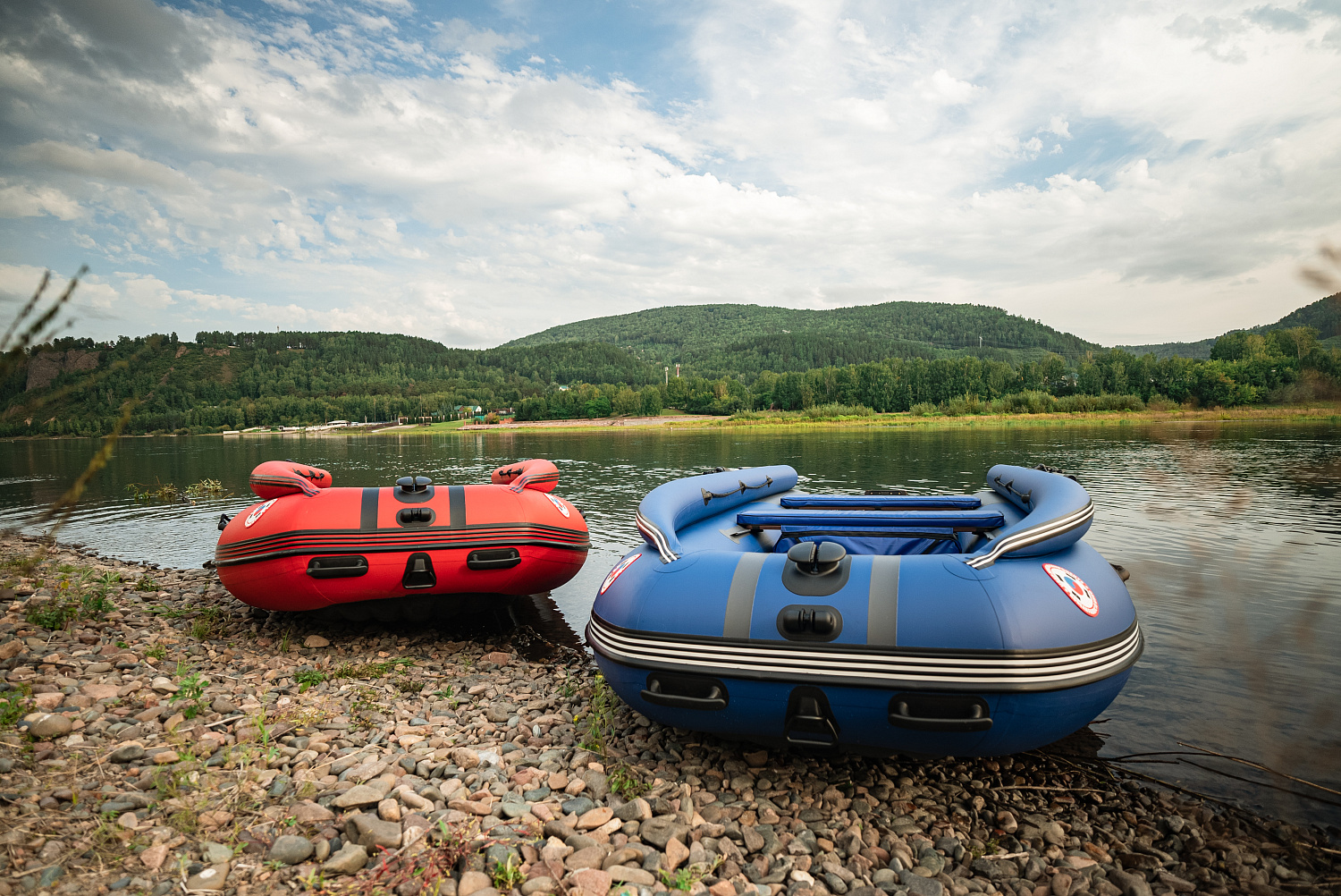 Лодка MISHIMO RIVER FJET PRO 430  под водомет в Владивостоке