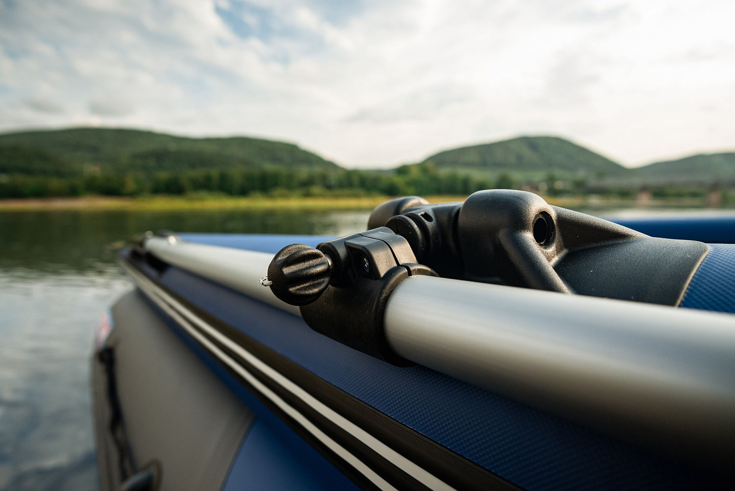 Лодка MISHIMO RIVER FJET PRO 430  под водомет в Владивостоке