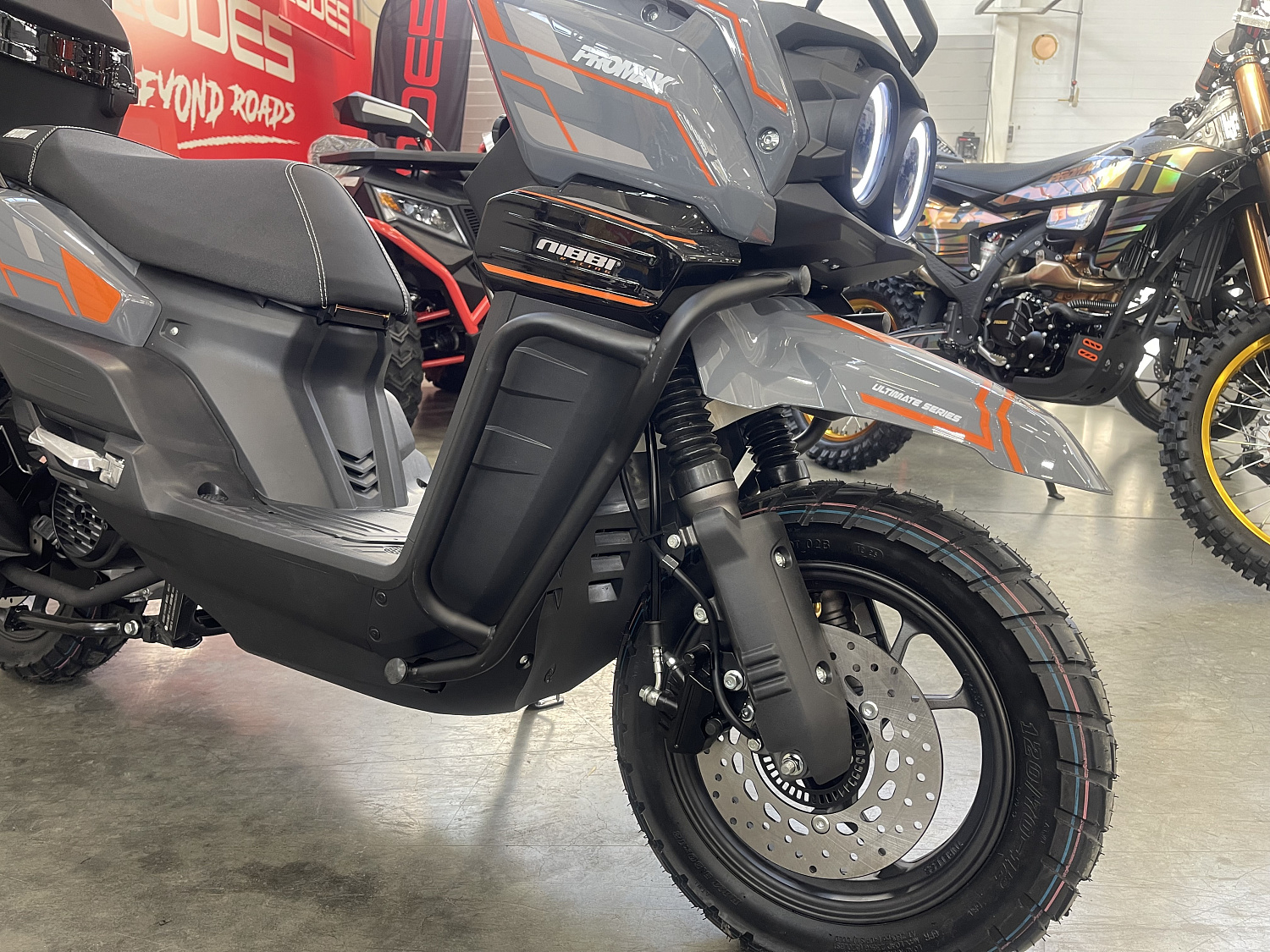 Скутер PROMAX STALKER 240(49) в Владивостоке