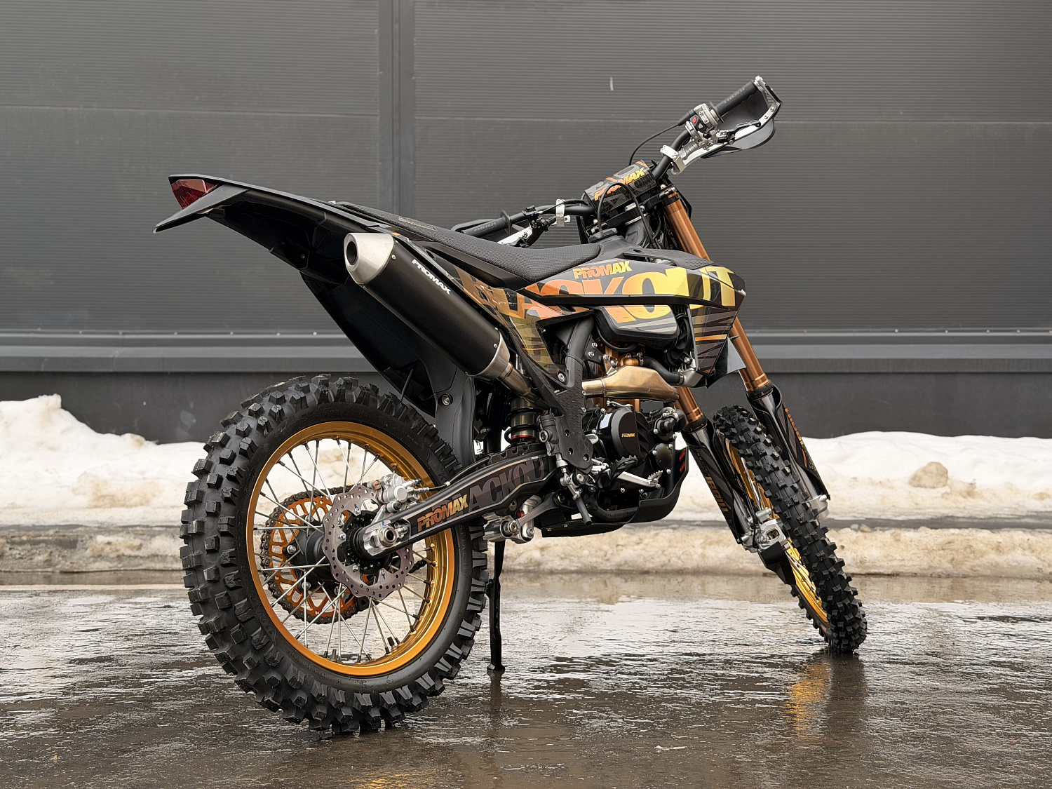 Кроссовый мотоцикл PROMAX BLACKOUT NB300 ENDURO в Владивостоке