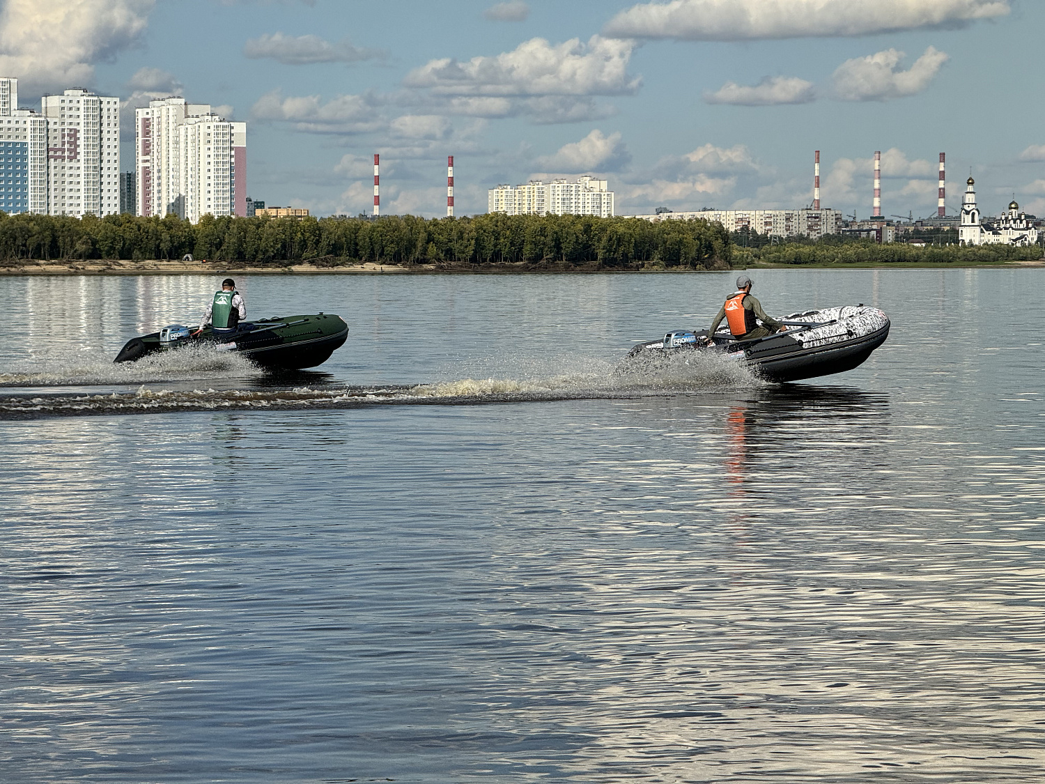 Лодка MISHIMO BIG FLOOR 440 в Владивостоке