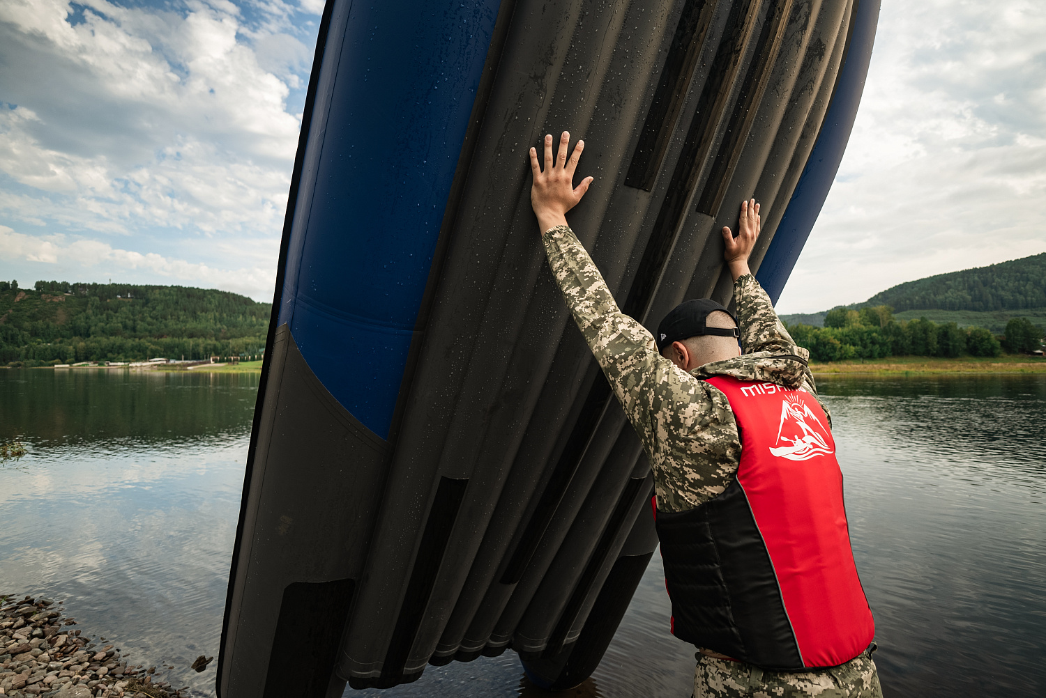 Лодка MISHIMO RIVER FJET PRO 430  под водомет в Владивостоке