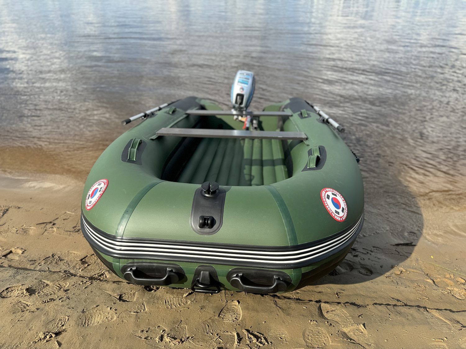 Лодка MISHIMO BIG FLOOR 380 в Владивостоке